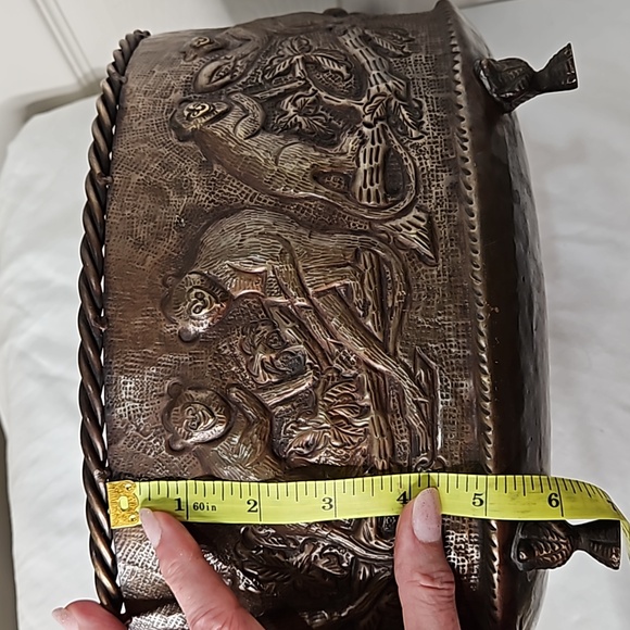 Castilian vintage monkeys large planter - Picture 12 of 12